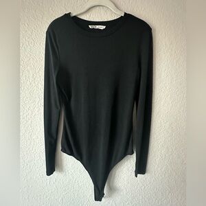 Elodie Black Long Sleeve Bodysuit L Crew Neck Fitted Minimalist Basic